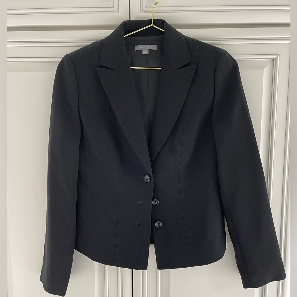 Ann Taylor || Black Blazer || Sz 4